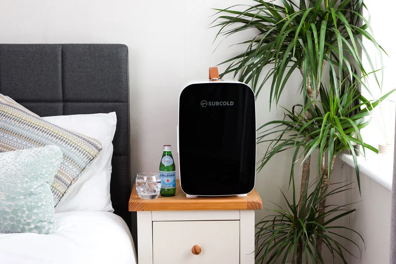 Pro 15L Mini Fridge - Black | Refurbished