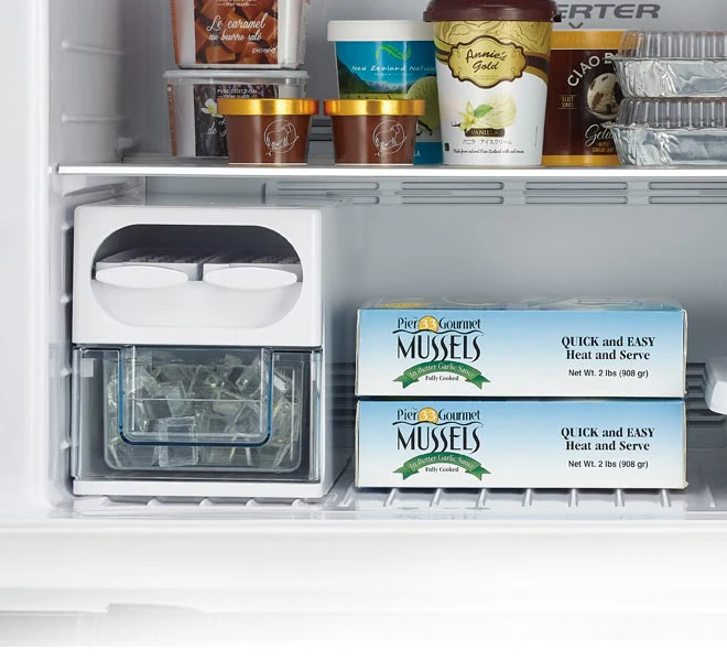 ثلاجة هيتاشي بابين22 قدم ابيض-HRTN8565DFPWHIQ Hitachi 2-Door Refrigerator - 22 cu ft White