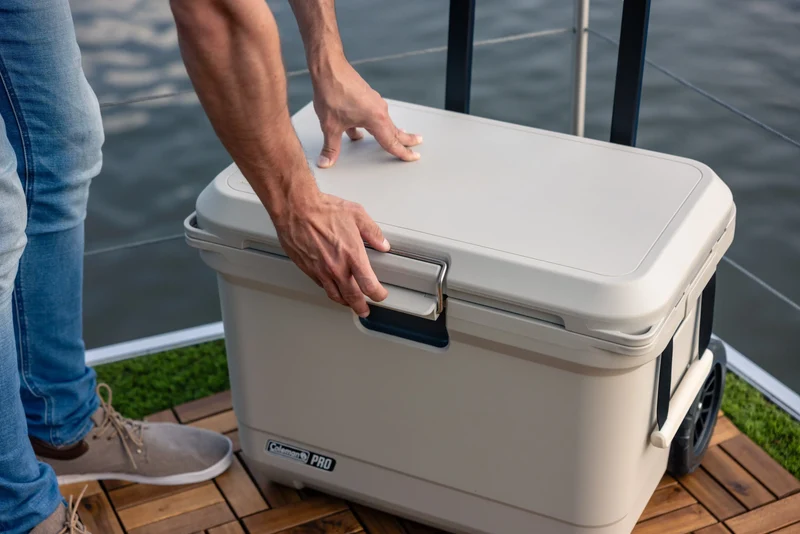 Coleman PRO 55QT Wheeled | 52 Liter Kühlbox mit Rollen | 5 Tage Kühlung