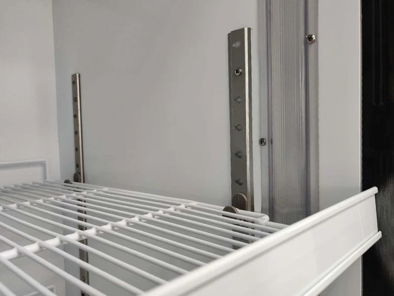 Getränkekühlschrank mit Display, Inhalt 270 Liter