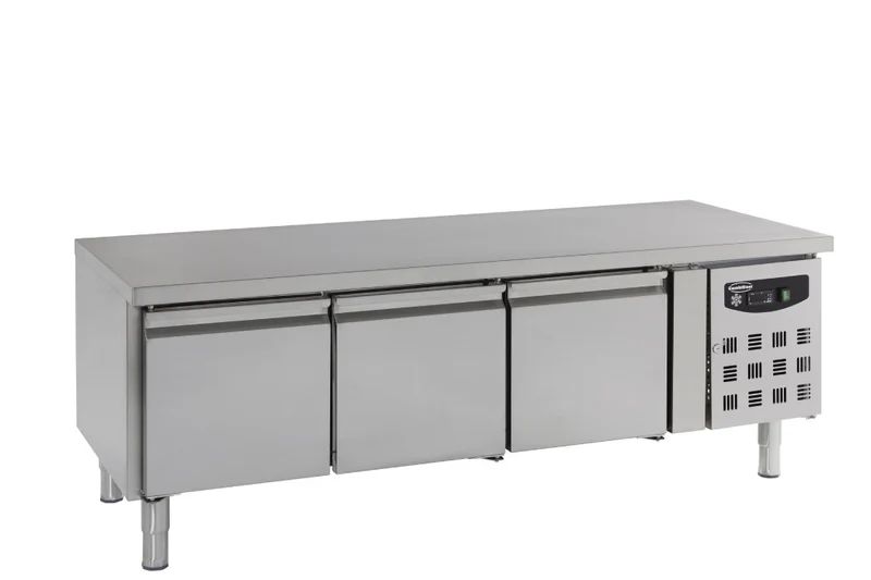 Kühltisch 650 hoch, 3 Türen, 317 Liter