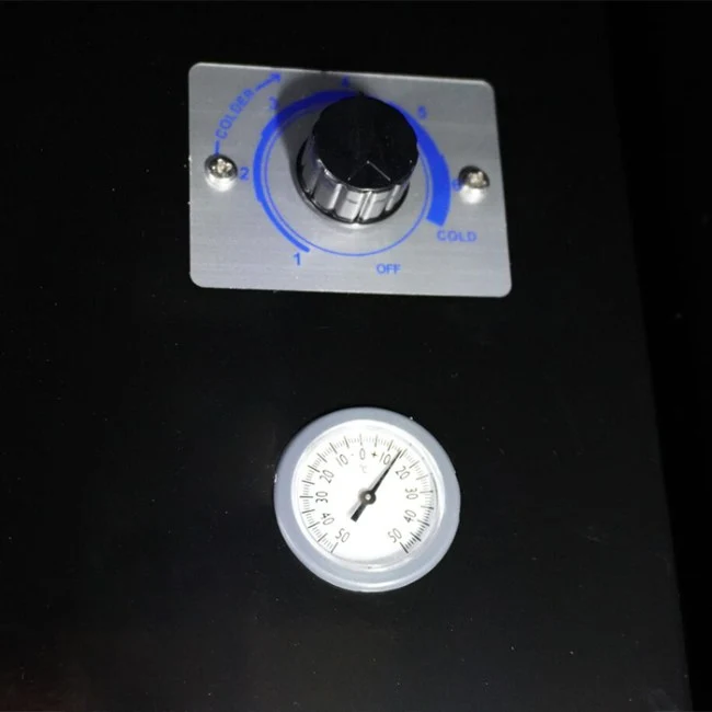 Kühlschrank/ Getränkekühlschrank mit 3 Glastüren, 1065 Liter, in schwarz