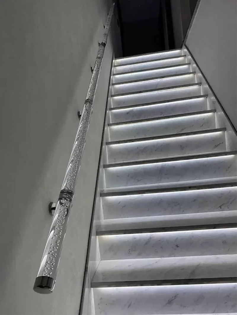 Rock Solid Clear Acrylic Stair Handrail With Snap Lock Wall Brackets, Sleek Transparent Tubular Grip Handle For Indoor Steps And Landings, Bulletproof Non Slip Safety Rail Custom Sized From Two To Twenty Feet For Seniors And Kids
