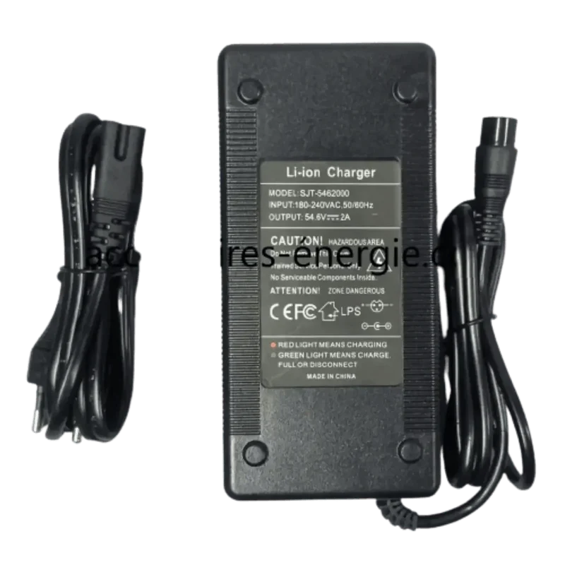 Chargeur Batterie Lithium 48V 54.6V 2A Connecteur XLR 3 Broches GX16 Trottinette Vélo Électrique